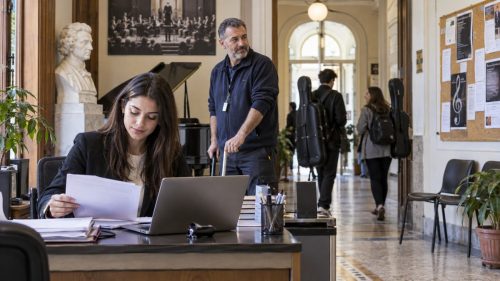 Assistente e bidello in conservatorio
